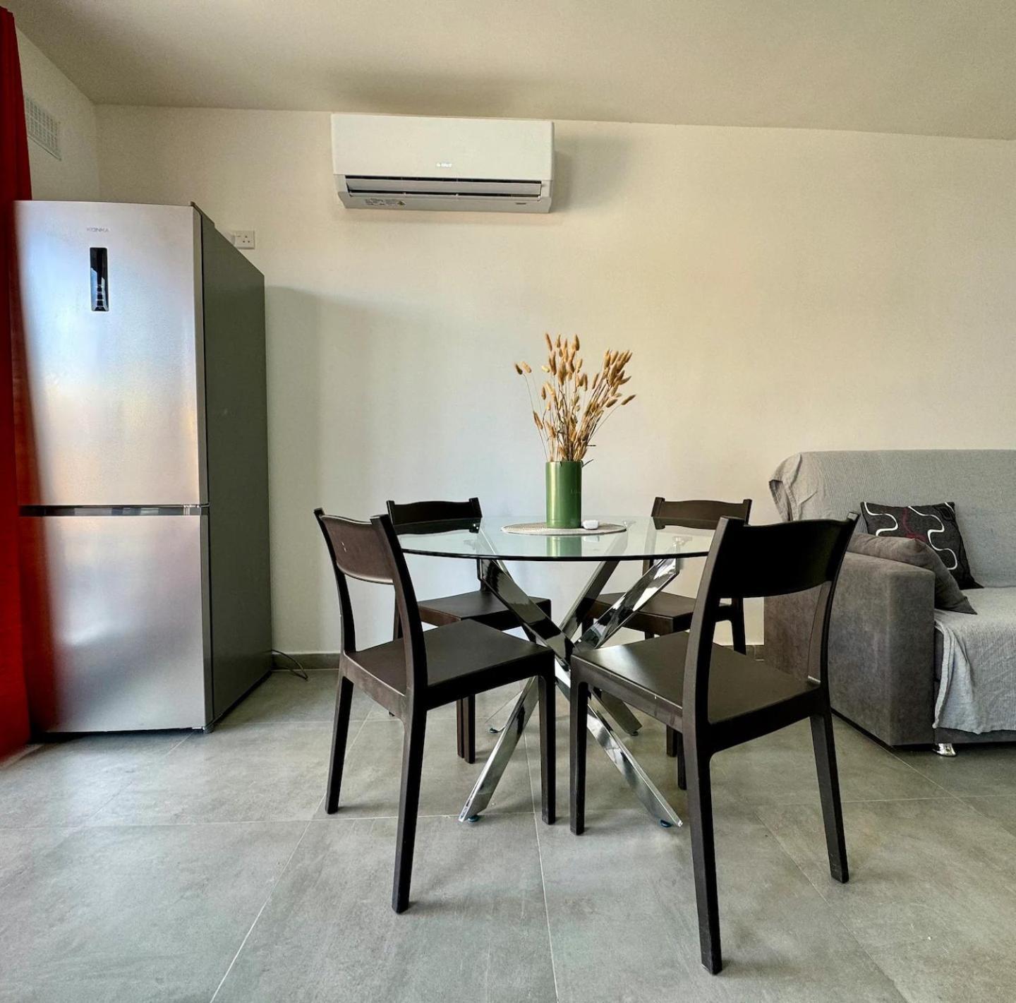 Mive-Delux Three Bedroom Apartment In マルサスカーラ エクステリア 写真