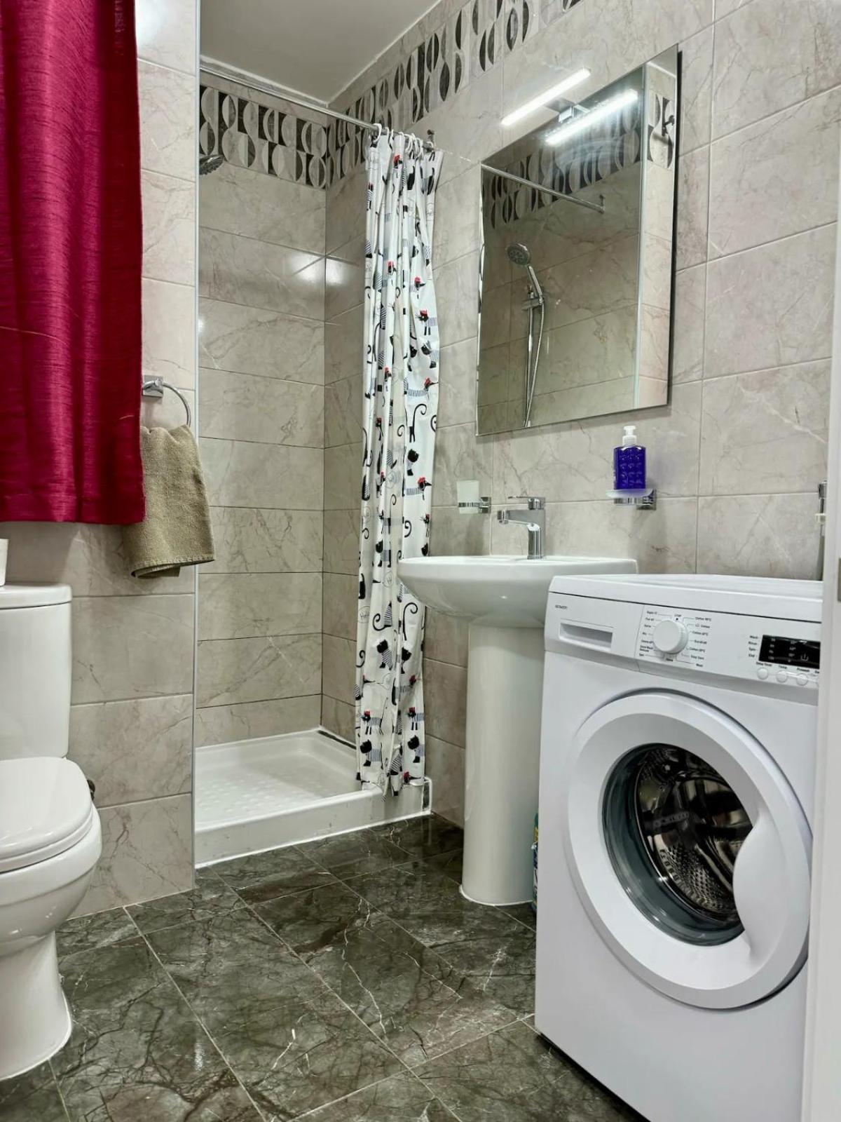 Mive-Delux Three Bedroom Apartment In マルサスカーラ エクステリア 写真